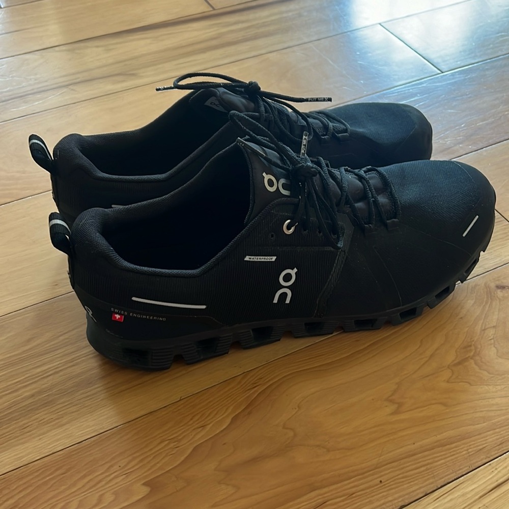 Men’s on cloud sneakers - waterproof